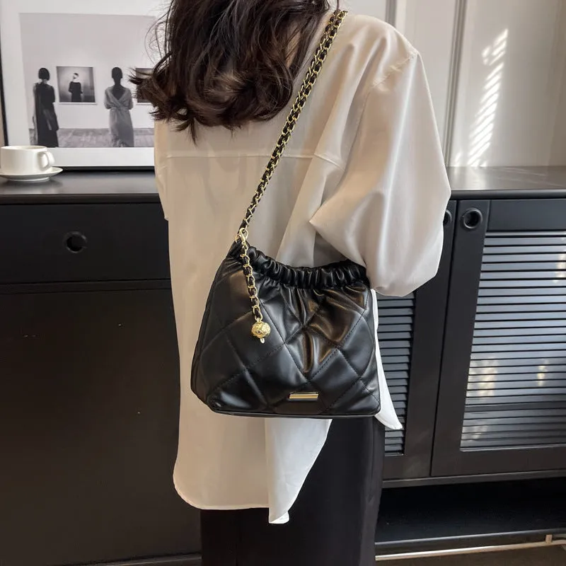DUNNMALL This Year's Popular Bag Chain Women's Bag  New Fashion Casual Rhombus Commuter Internet Celebrity Single Shoulder Bucket Bag