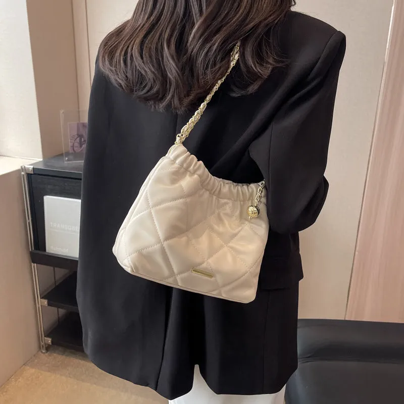 DUNNMALL This Year's Popular Bag Chain Women's Bag  New Fashion Casual Rhombus Commuter Internet Celebrity Single Shoulder Bucket Bag