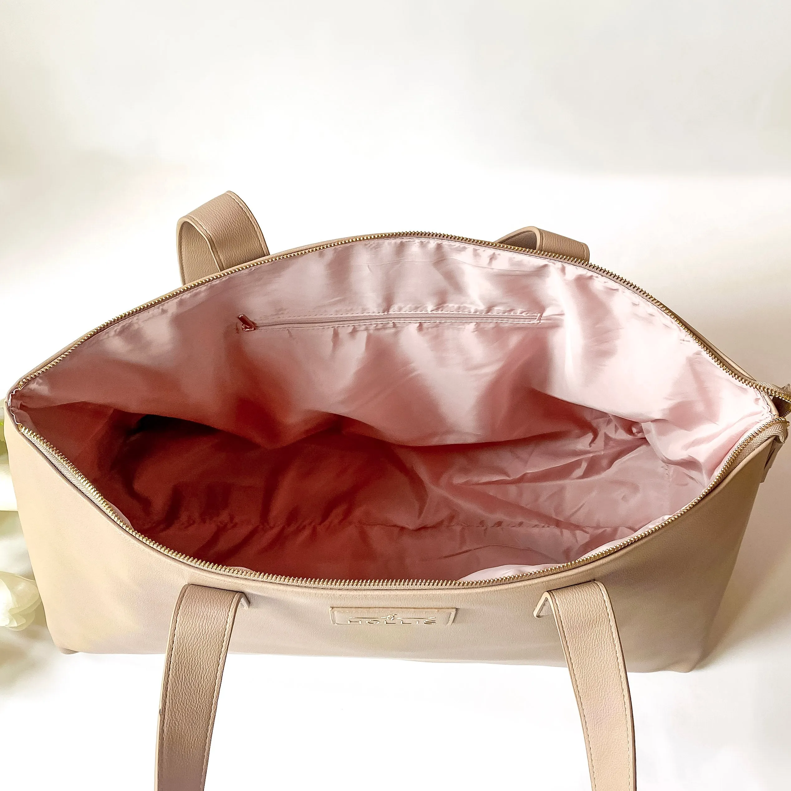 Hollis | Slumber Party Overnighter in Nude