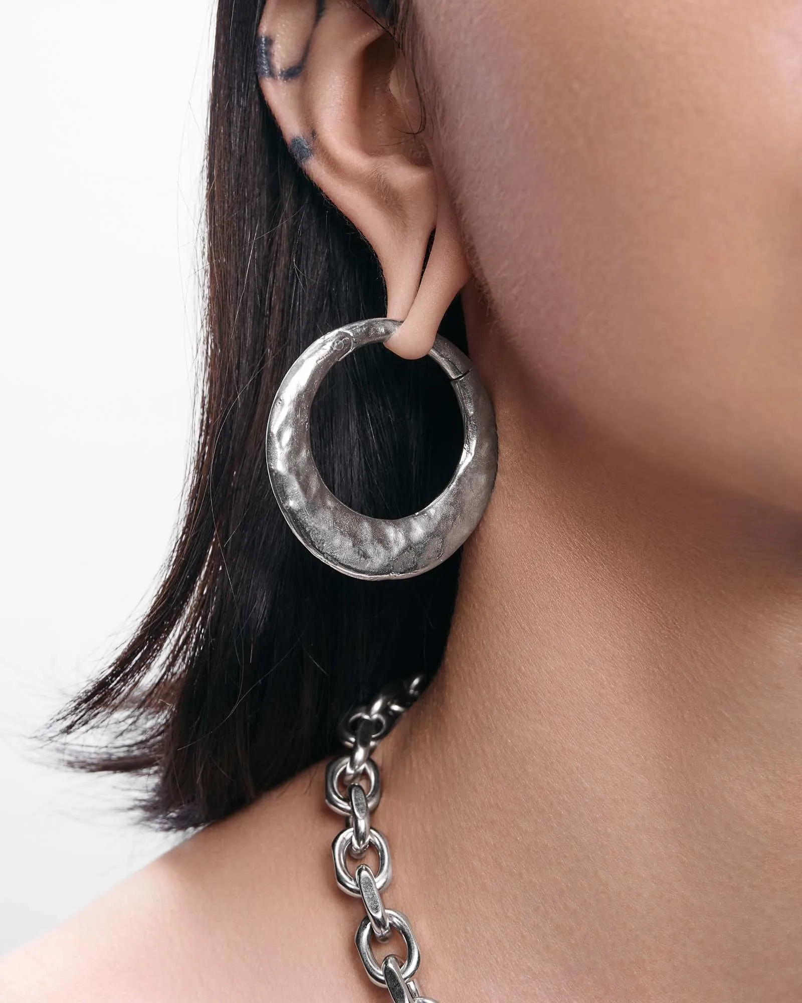 Oura Hangers