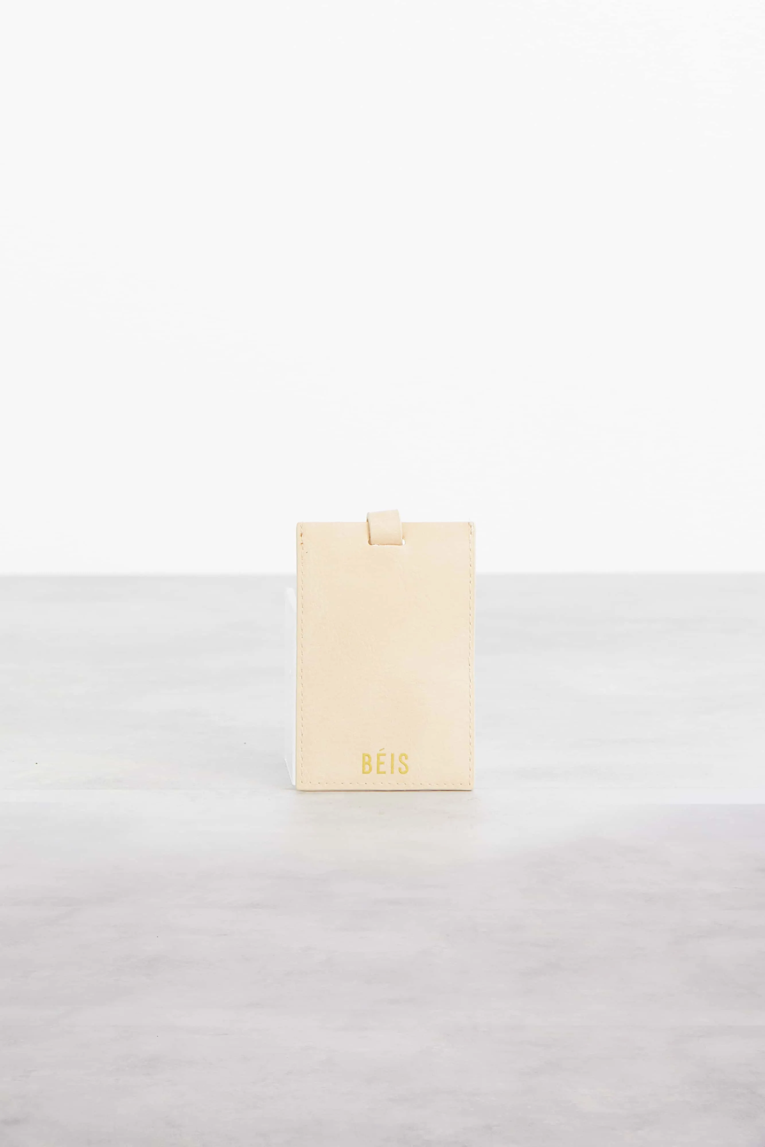 The Passport & Luggage Tag Set in Beige